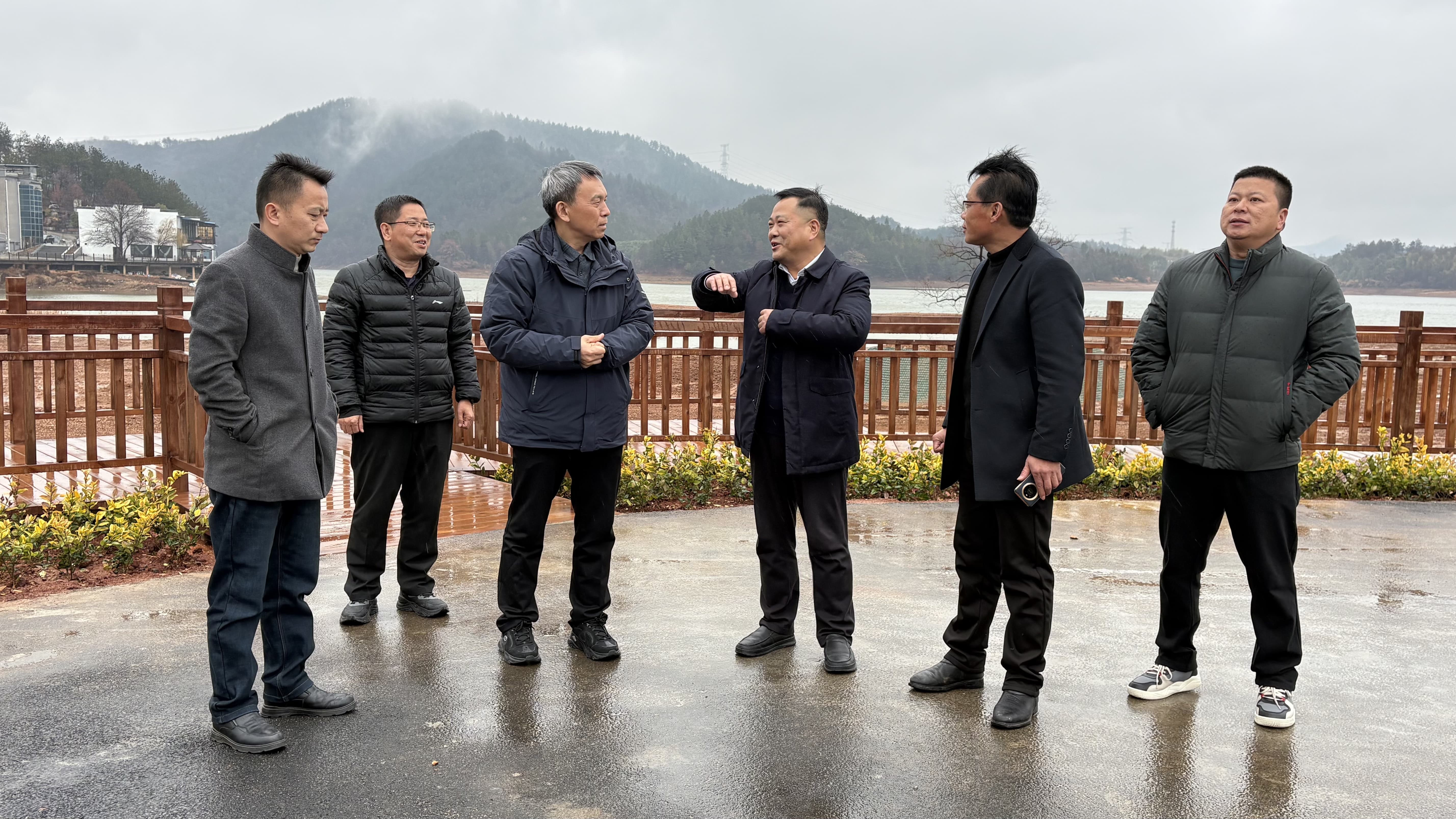 市委党校赴邓桥村调研精品示范村建设