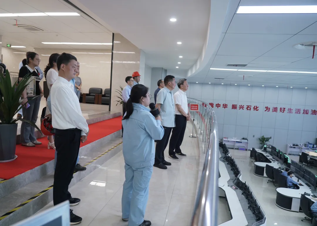 市委党校赴高新区开展化工及新材料产业高质量发展调研