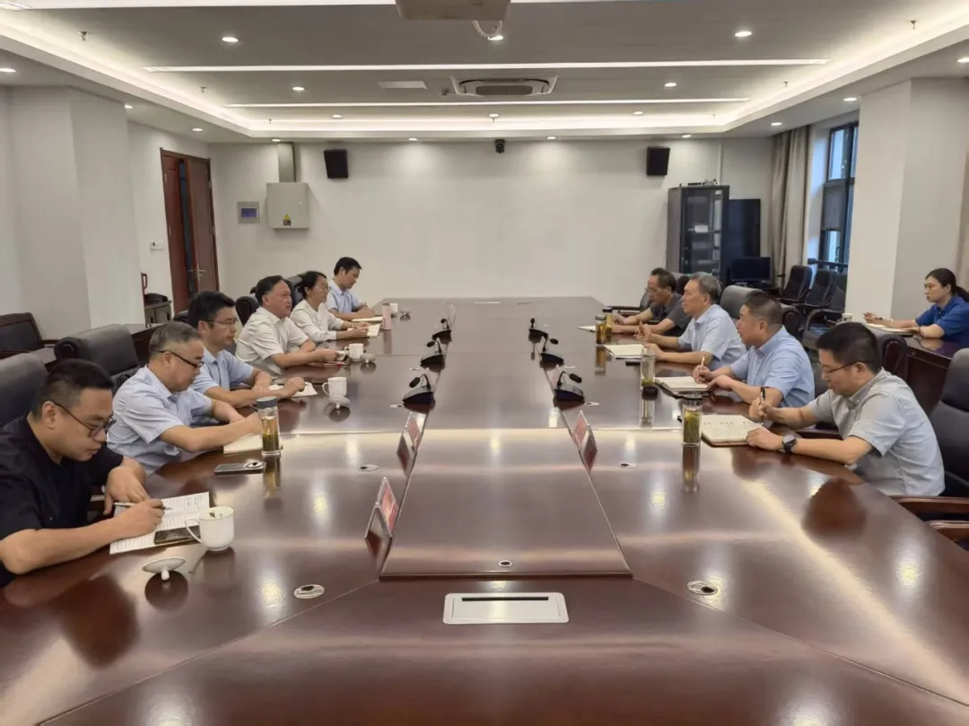 宜秀区委书记王良宜率队来我校洽谈校地合作